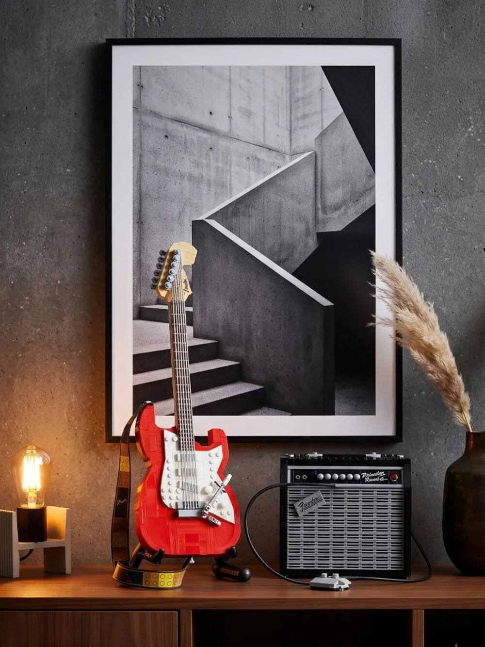 RETIRED Fender Stratocaster 21329 | Premium LEGO Compatible Set